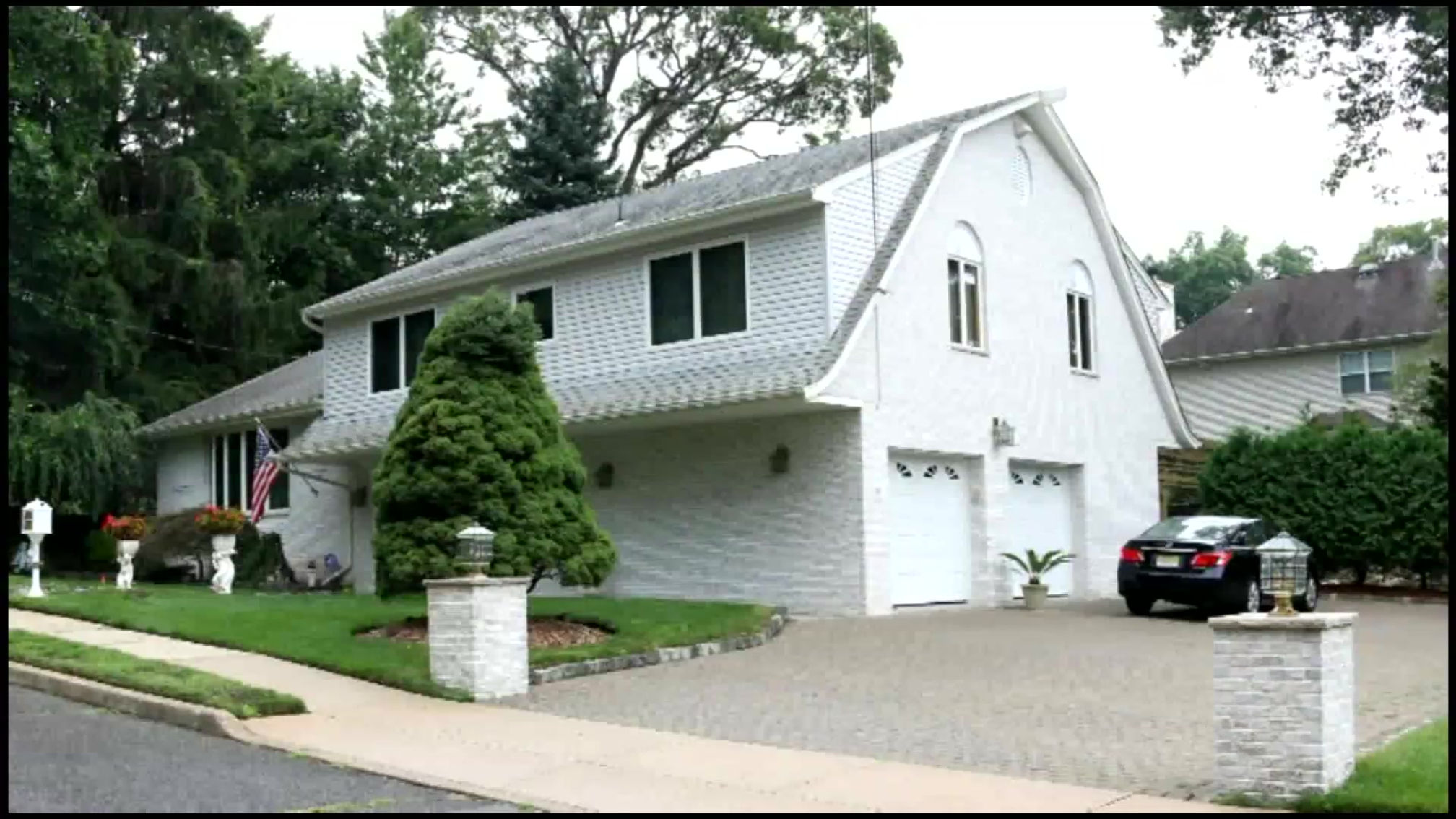 Real Estate/Advertisement
